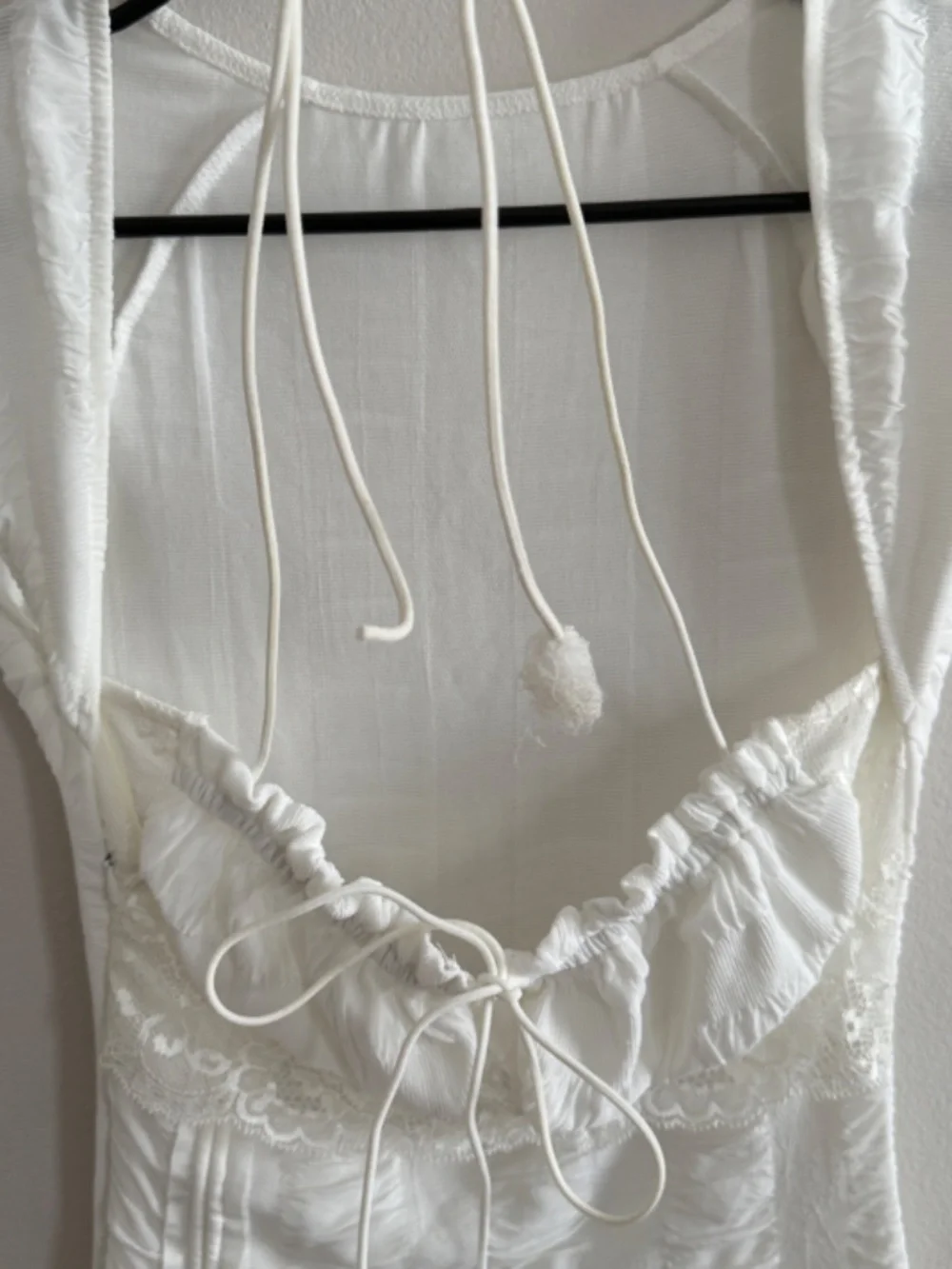 Dress - Picture 3 of 4